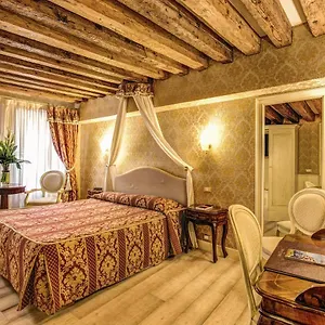 San Marco - Le Isole - Corte Coppo - Locande Venise