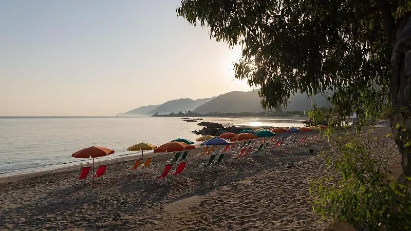 Testa Di Monaco Natural Beach Capo dʼOrlando 2*,  Włochy